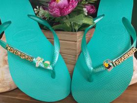 chinelos havaianas praia com pingentes