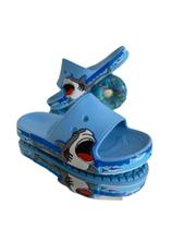 Chinelos infantil tubarão fofo chinelos de eva leve e confortável para o dia a dia - Spacemanshoes