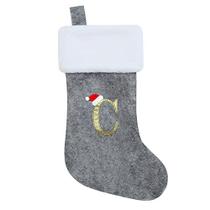 Chisander 20 polegadas cinza com branco Super macio de pelúcia meias de Natal bordado personalizado monogramado de meias de Natal enfeites suspensos para decorações de festa de Natal de férias da família (letra C)