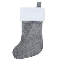 Chisander 20 polegadas cinza com branco Super macio de pelúcia meias de Natal bordado personalizado monogramado meias de Natal enfeites suspensos para decorações de festa de Natal de férias da família (letra T)