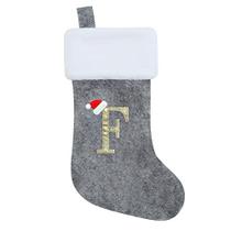 Chisander 20 polegadas cinza com branco Super macio de pelúcia meias de Natal personalizado bordado monograma de meias de Natal enfeites suspensos para decorações de festa de Natal de férias da família (letra F)