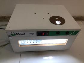 Chocadeira Ovoscópio com Medidor de umidade 36 á 42 Ovos Galinha Automática Digital eclo chocadeira
