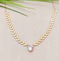 Chocker folhada com coração de cristal Chocker folhada com coração de cristal