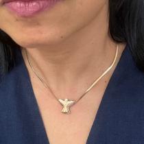 Chocker Laminada Com Pingente De Anjo Folheado A Ouro