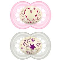Chupeta Mam Night Day Silicone Silk Teat Ortodôntica 6+ Meses Cores e Desenhos Sortidos Girls 2 Unidades Ref:2914 Chupeta Mam Night Day Silicone Silk Teat Ortodôntica 6+ Meses Cores e Desenhos Sortidos Girls 2 Unidades Ref:2914