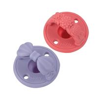 Chupetas Nuby 3-D Sili Soother, mais de 0 meses com alça macia, pacote com 2 unidades Chupetas Nuby 3-D Sili Soother, mais de 0 meses com alça macia, pacote com 2 unidades