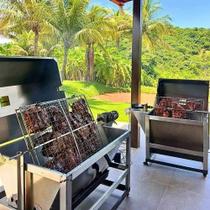 Churrasqueira de rolete completa com tampa 50kg Inox 304 Churrasqueira de rolete completa com tampa 50kg Inox 304