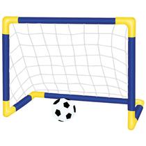 Chute a gol com trave e bola de futebol