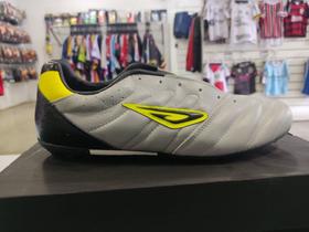 Chuteira Diavolo Premium Society - Cinza/Amarelo Chuteira Diavolo Premium Society - Cinza/Amarelo