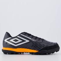 Chuteira Umbro Pro 5 Bump Club Society Preta e Laranja Chuteira Umbro Pro 5 Bump Club Society Preta e Laranja