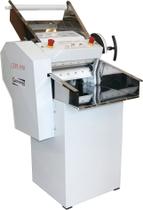 Cilindro Laminador com Pedestal Bandeja em Inox CLPI390 Gastromaq Bivolt Cilindro Laminador com Pedestal Bandeja em Inox CLPI390 Gastromaq Bivolt