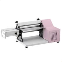 Cilindro Laminador Elétrico Malta 28 Cm Com Cortador de Talharim Rosa 220V 3127004 Cilindro Laminador Elétrico Malta 28 Cm Com Cortador de Talharim Rosa 220V 3127004