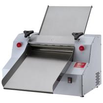 Cilindro Laminador Profissional Malta 40cm Branco 2 Manipulos Bivolt Cilindro Laminador Profissional Malta 40cm Branco 2 Manipulos Bivolt