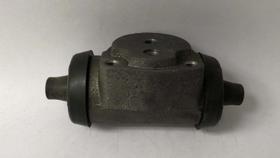 Cilindro roda dianteira le c60/d60/d11000/12000/19000 80/96