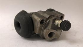 Cilindro roda traseira le f1000 4x2/4x4 79/99 Cilindro roda traseira le f1000 4x2/4x4 79/99