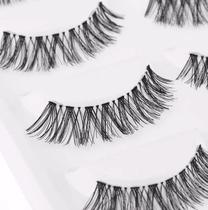 Cílios Postiços Naturais Base De Silicone 5 Pares Modelo 069 Cílios Postiços Naturais Base De Silicone 5 Pares Modelo 069