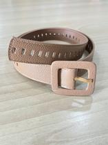 Cinto Colorido em Couro com Fivela Quadrada Encapada - Preto / Verde / Pink / Laranja / Bege / Marrom / Preto Cinto Colorido em Couro com Fivela Quadrada Encapada - Preto / Verde / Pink / Laranja / Bege / Marrom / Preto