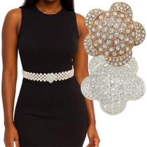 Cinto de Pérolas Luxo Feminino Regulável 110cm com Fivela Flor em Strass Dourado ou Prata