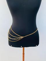 Cinto lateral de correntes banhado correntes em camadas Cinto lateral de correntes banhado correntes em camadas