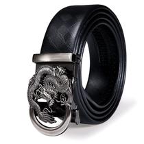 Cinturón de carraca Barry.Wang con hebilla de dragón negro de cuero Cinturón de carraca Barry.Wang con hebilla de dragón negro de cuero
