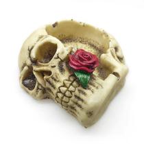 Cinzeiro Crânio Caveira Com Rosa Esqueleto Em Resina - Apex