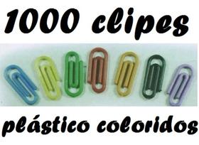 Clipes de plastico coloridos para papel