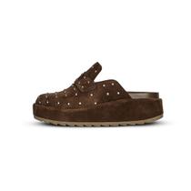Clog Feminino Anatômico Com Tachas Caramelo