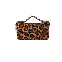 Clutch feminina pequena de couro onça Ivete