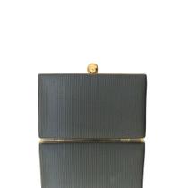 Clutch Preta detalhes dourado