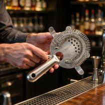 Coador de Bar em Inox para Drinks e Coquetéis Coador de Bar em Inox para Drinks e Coquetéis