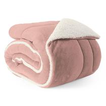 Coberdrom Cobertor Queen 1 Peça Maya Manta Soft E Sherpa De Carneiro 100% Poliéster - Rosê Coberdrom Cobertor Queen 1 Peça Maya Manta Soft E Sherpa De Carneiro 100% Poliéster - Rosê