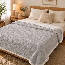 Coberdron casal queen sherpa cinza CLARO E branco pele de carneiro 1,90 x 2,10 Coberdron casal queen sherpa cinza CLARO E branco pele de carneiro 1,90 x 2,10