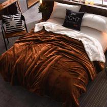 Cobertor casal terracota com pele de carneiro 240x240 - Espao Casa Cenario