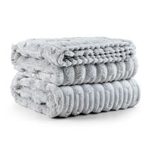 Cobertor Coberta Polar Queen 2,40x2,20 Manta Ultrasoft Alto Relevo Extra Macia Platina Cinza - 100% Poliéster