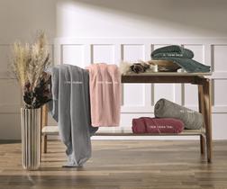 Cobertor Plush Casal 200gr 2.20m x 2.40m Rosa Tule Hedrons Cobertor Plush Casal 200gr 2.20m x 2.40m Rosa Tule Hedrons