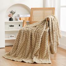 Cobertor Puncuntex Beige Fuzzy Jacquard Flannel 130x150cm