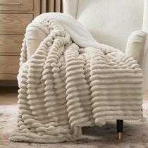 Cobertor Sherpa Bedsure para Sofá - 130x150cm Bege Cobertor Sherpa Bedsure para Sofá - 130x150cm Bege