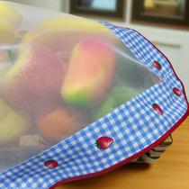 Cobre Alimento em Voal com Barrado Duplo 65 x 65 cm Morangos