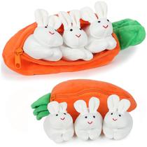 Coelhinhos de pelúcia de esconde-esconde em bolsa de cenoura Coelhinhos de pelúcia de esconde-esconde em bolsa de cenoura