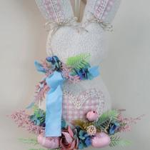 Coelho de Tecido Soft Creme com Recortes em Tecido na cor rosa