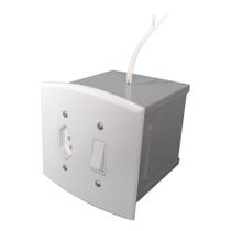 Cofre Tomada pequeno 1B tomada e Interruptor Cofre Tomada pequeno 1B tomada e Interruptor