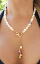 Colar 48cm Mandala com franja de pérola de vidro colorida em banho de ouro 18k