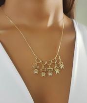 Colar 5 Filhos Com Coração Vazado Banhado a Ouro -3 Meninas e 2 Meninos