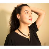 Colar 7 Fios Com Pedra Selenita Negra e Tubos Semijoia Banho De Ouro 18k