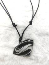 Colar Ajustavel com Pingente do Supermem Colar Ajustavel com Pingente do Supermem