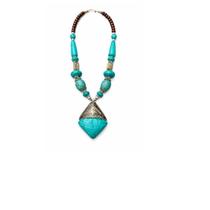 Colar Boho Chic em Resina Turquesa