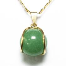 Colar Bolinha Quartzo Verde Envolto Pedra Montagem Dourada Colar Bolinha Quartzo Verde Envolto Pedra Montagem Dourada