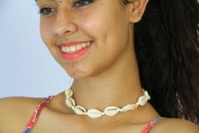 Colar choker buzios natural Colar Thassia naves Colar choker buzios natural Colar Thassia naves