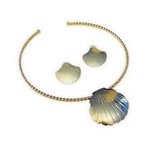 Colar Choker de Aro com Pingente Concha em Metal