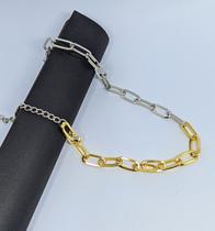 Colar Choker Feminino Corrente elos Grosso Retangular Mix Dois Banho Dourado com Prata Inspiração Tendência Moda 2024 Colar Choker Feminino Corrente elos Grosso Retangular Mix Dois Banho Dourado com Prata Inspiração Tendência Moda 2024